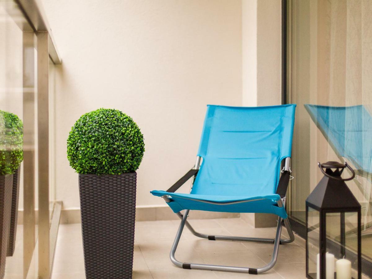 尤斯托尼莫斯基Apartament Turkusowy公寓 外观 照片