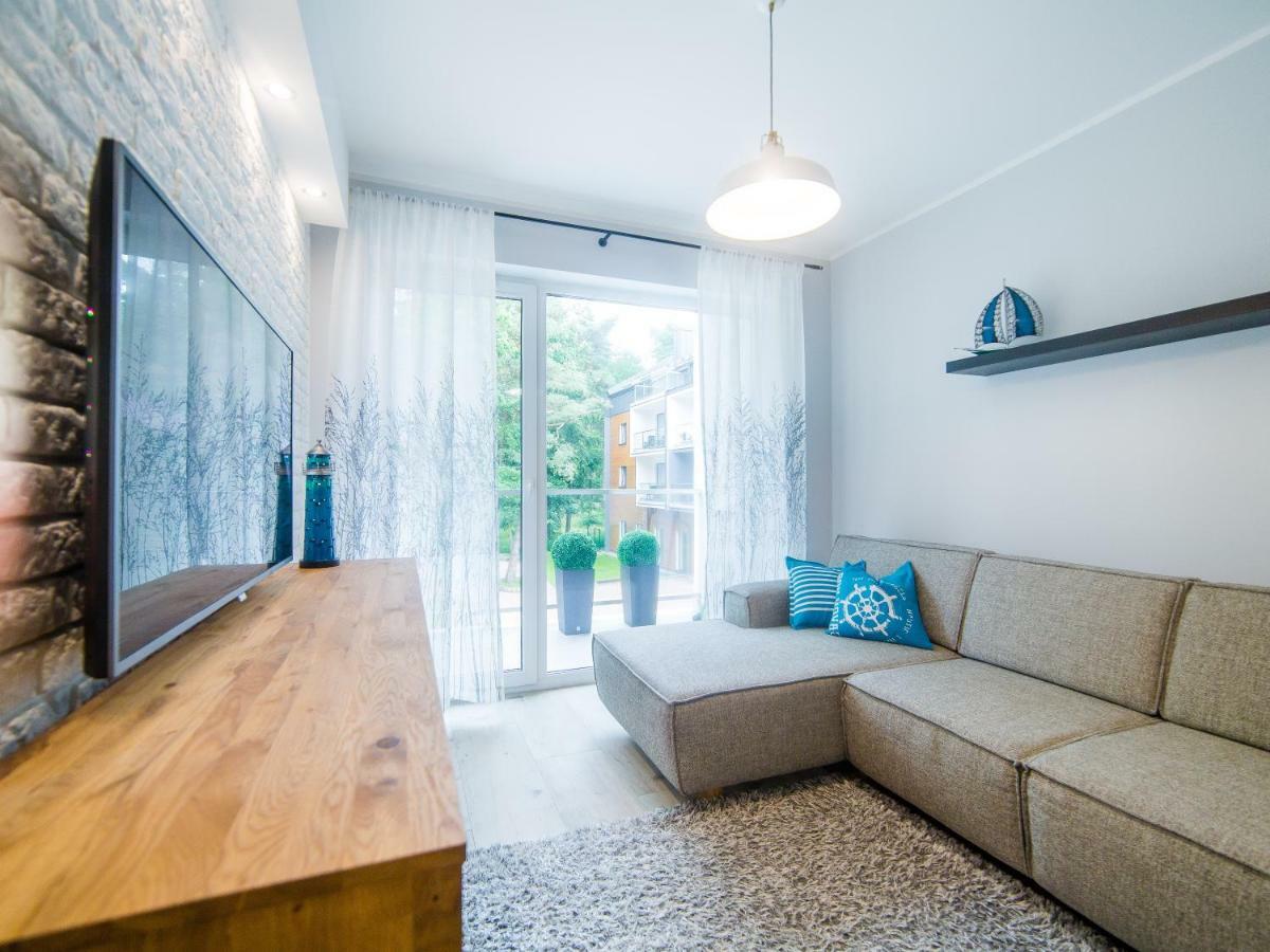尤斯托尼莫斯基Apartament Turkusowy公寓 外观 照片