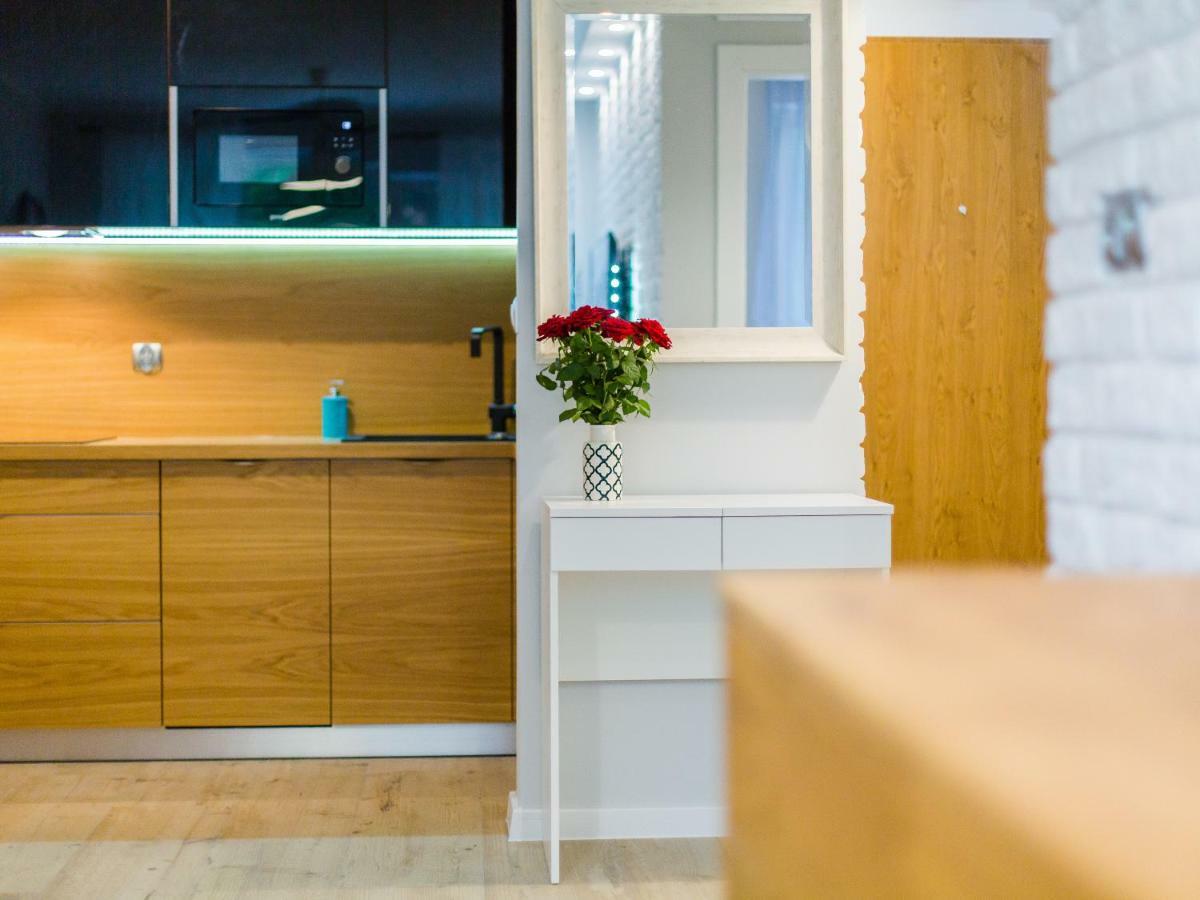 尤斯托尼莫斯基Apartament Turkusowy公寓 外观 照片