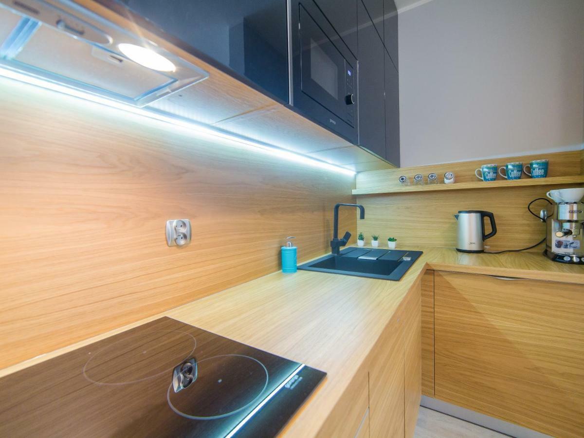 尤斯托尼莫斯基Apartament Turkusowy公寓 外观 照片