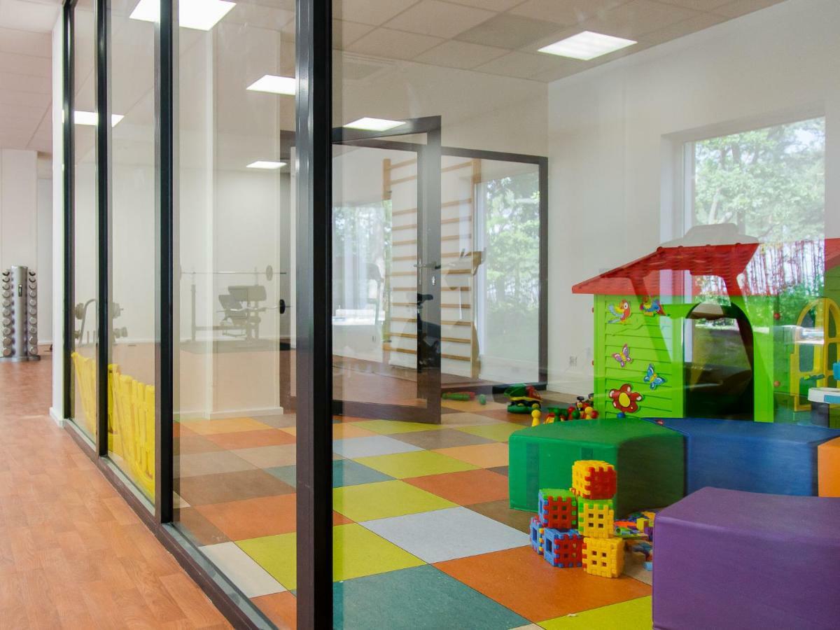尤斯托尼莫斯基Apartament Turkusowy公寓 外观 照片